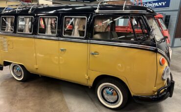 Volkswagen-BusVanagon-1972-Yellow-74030-3