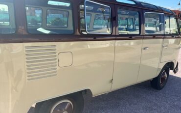 Volkswagen-BusVanagon-1975-bege-Brown-805-3