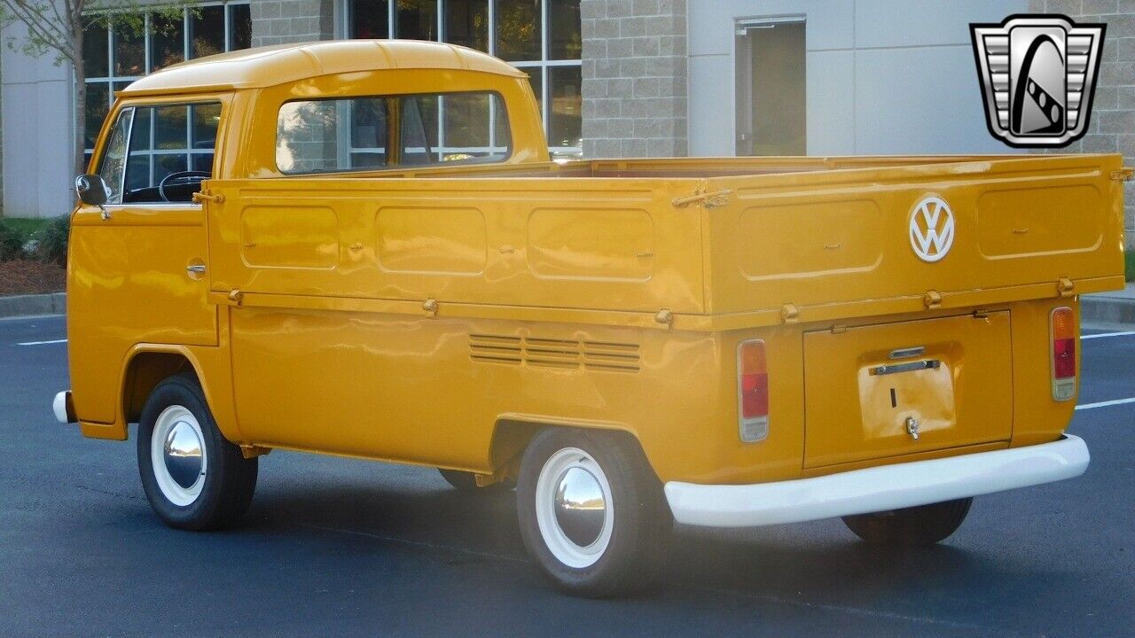 Volkswagen-BusVanagon-1980-Orange-Black-147517-5