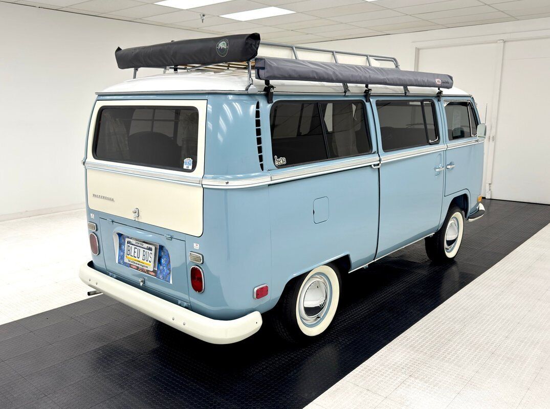 Volkswagen-BusVanagon-Van-1970-Blue-Black-162207-4