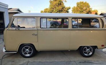 Volkswagen-BusVanagon-Van-1970-Brown-Brown-72420-1