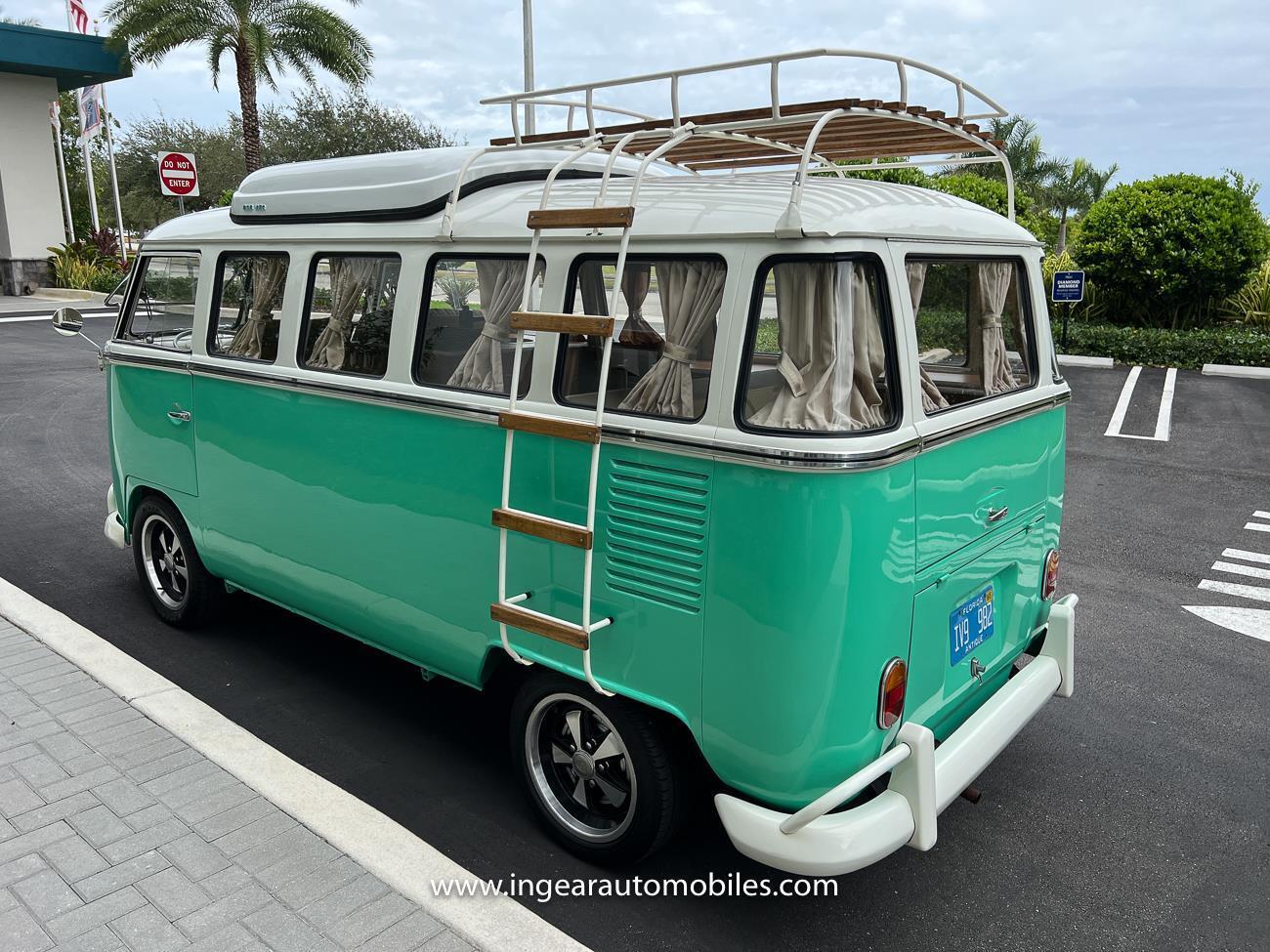 Volkswagen-BusVanagon-Van-1974-Green-Biege-26057-12