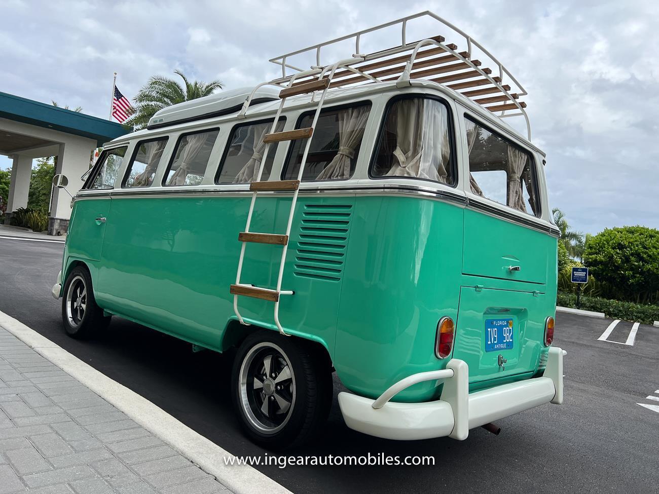 Volkswagen-BusVanagon-Van-1974-Green-Biege-26057-13