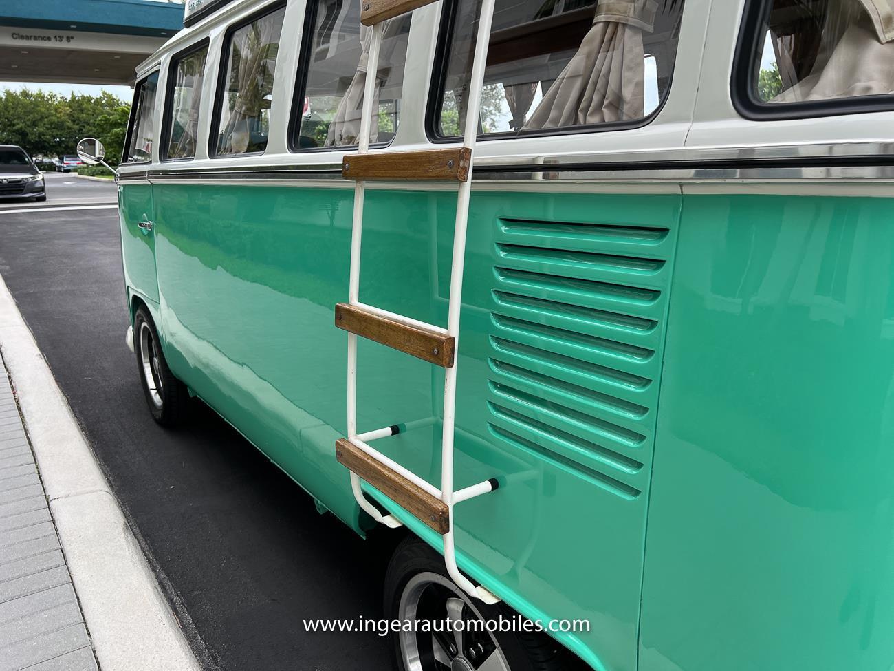 Volkswagen-BusVanagon-Van-1974-Green-Biege-26057-34