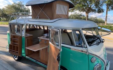 Volkswagen Bus/Vanagon  year1}