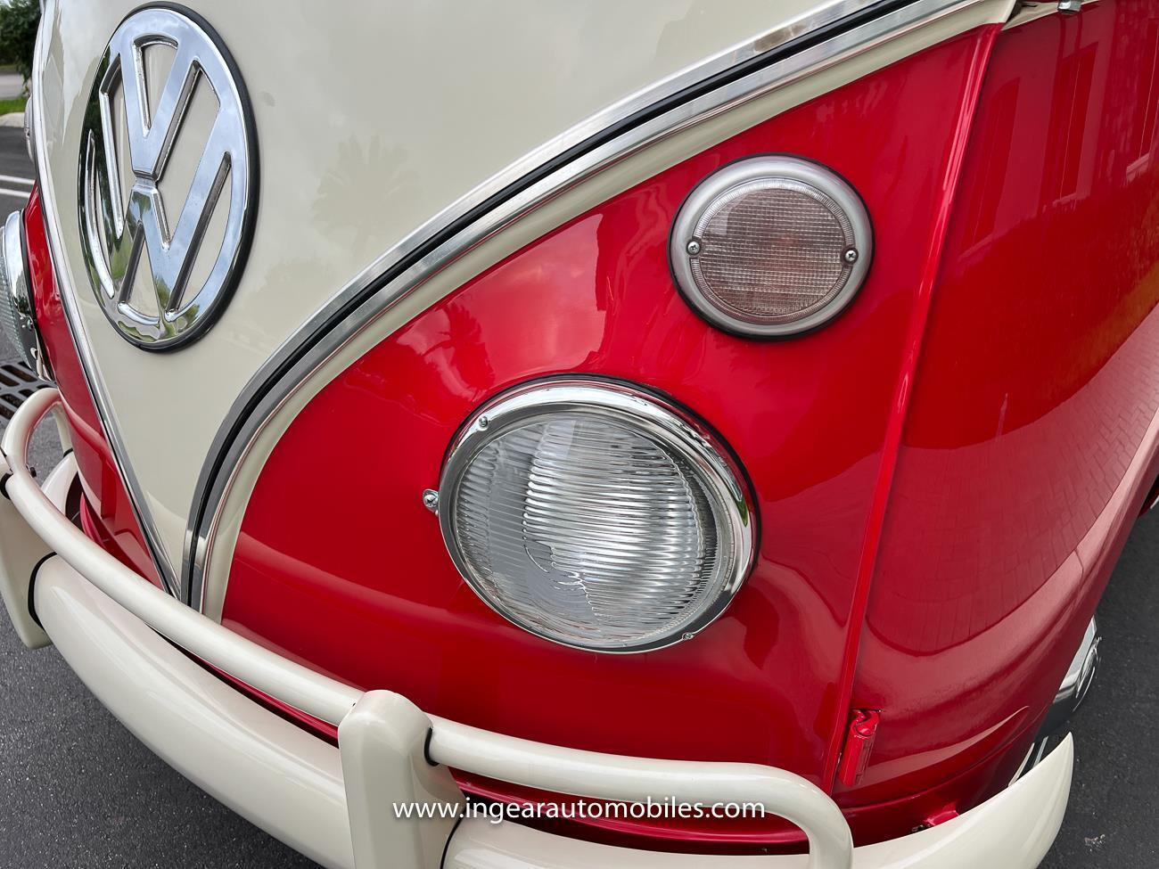 Volkswagen-BusVanagon-Van-1975-Red-White-8-18