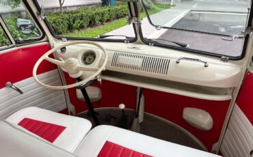 Volkswagen-BusVanagon-Van-1975-Red-White-8-2