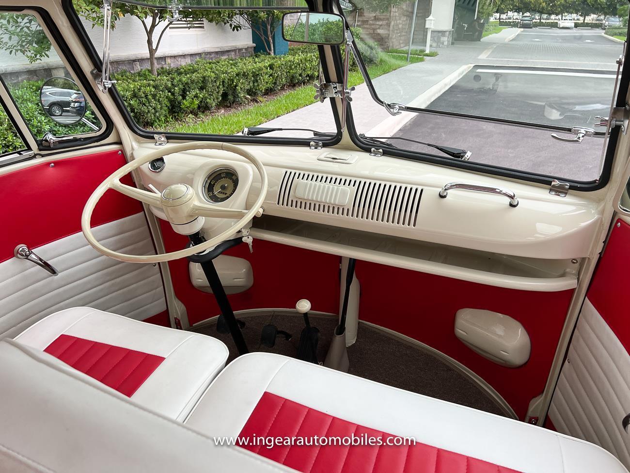 Volkswagen-BusVanagon-Van-1975-Red-White-8-2