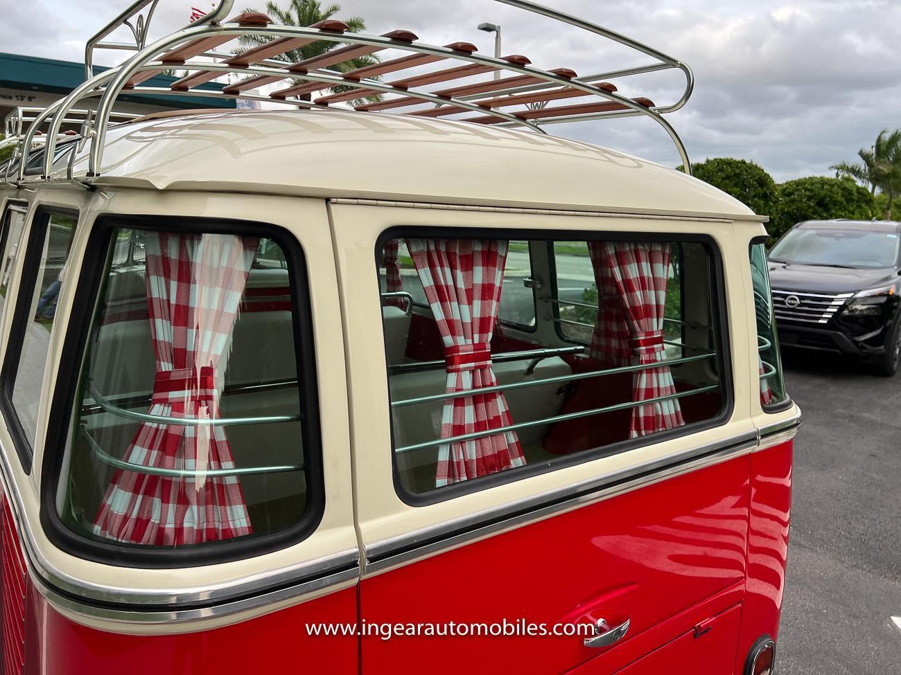 Volkswagen-BusVanagon-Van-1975-Red-White-8-35