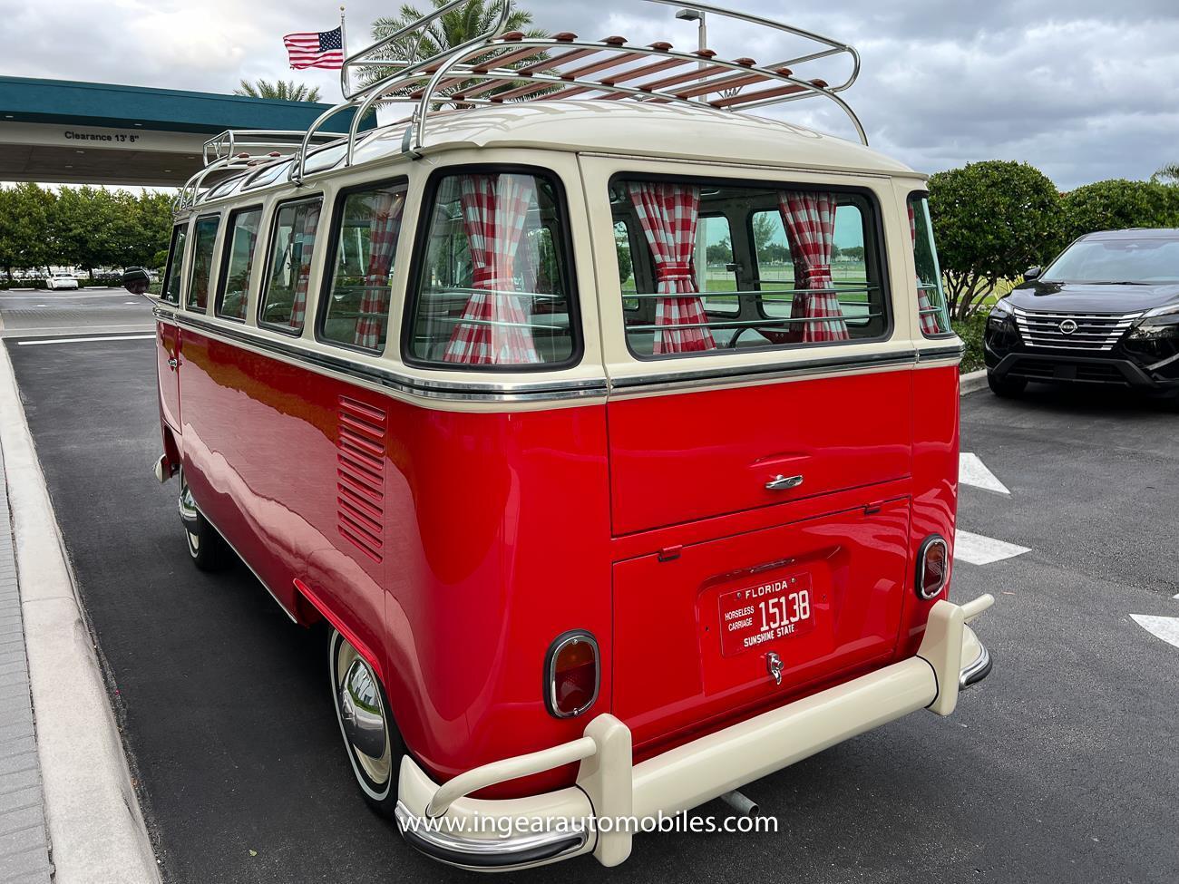 Volkswagen-BusVanagon-Van-1975-Red-White-8-9