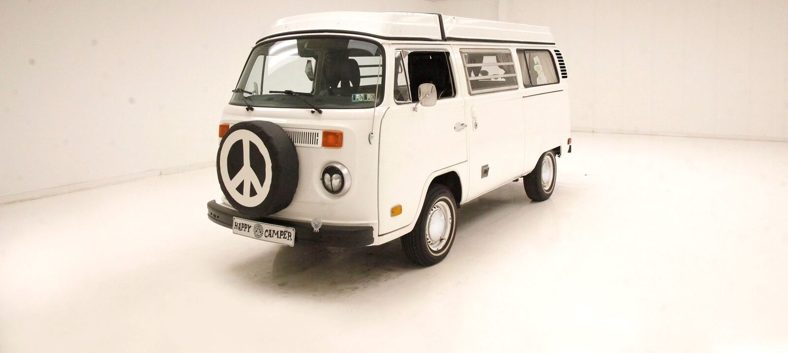 Volkswagen Camper  year1}