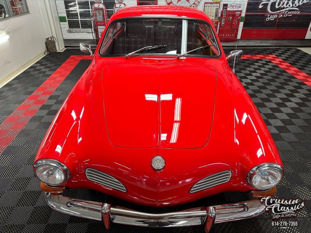 Volkswagen-Karmann-Ghia-1970-5