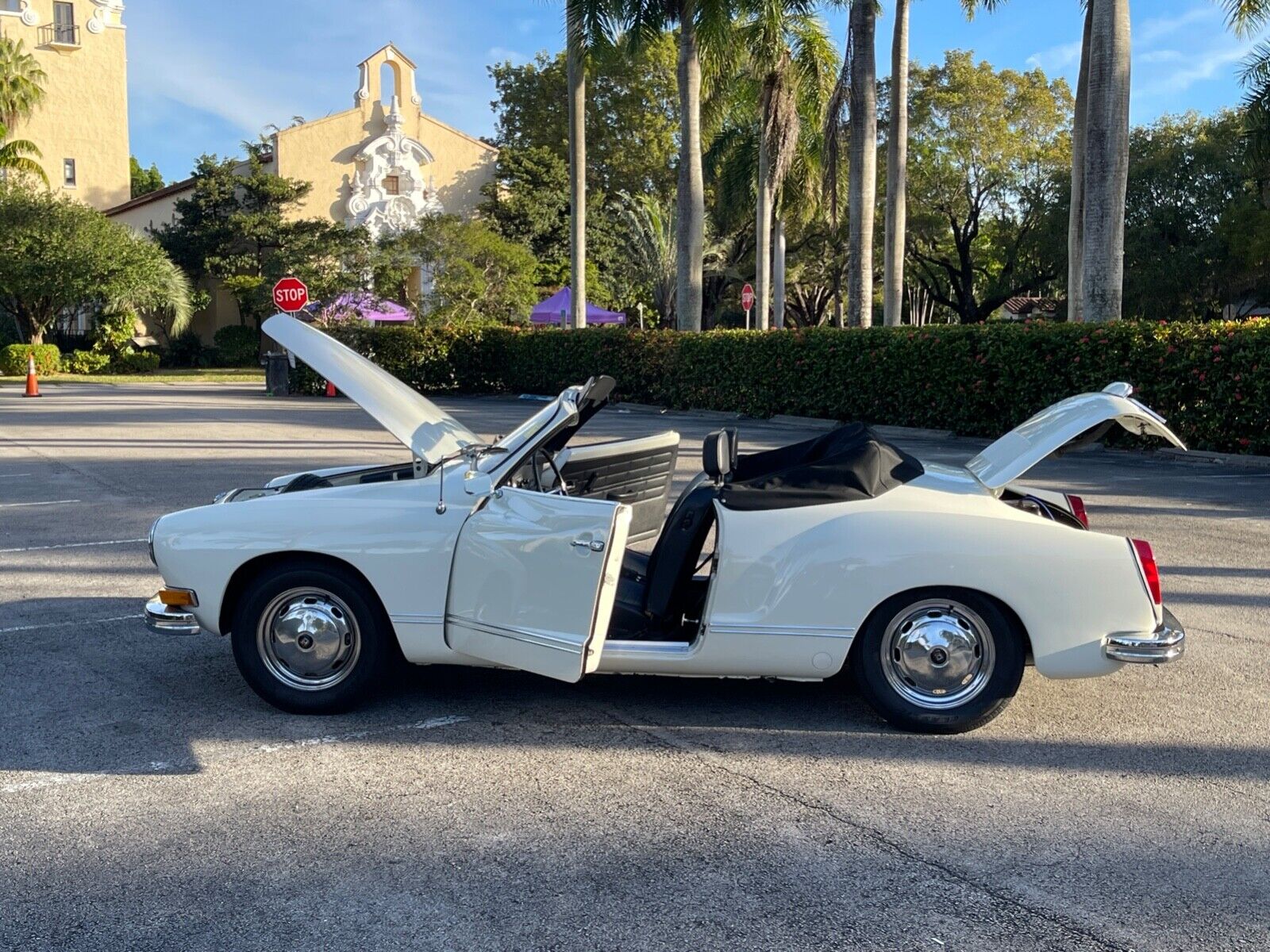 Volkswagen-Karmann-Ghia-1972-11