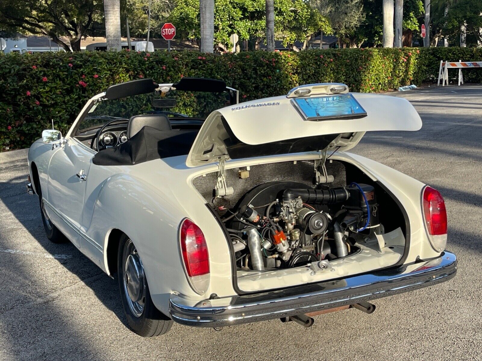 Volkswagen-Karmann-Ghia-1972-15