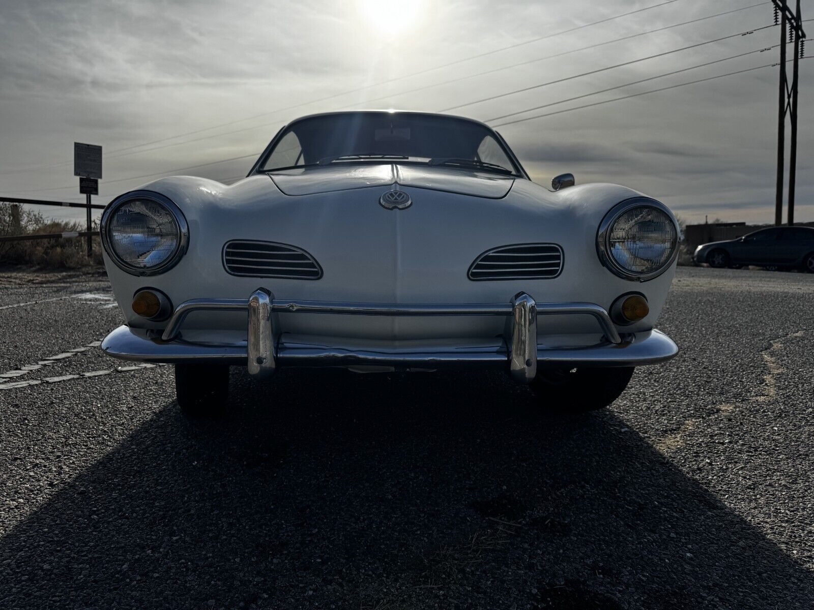 Volkswagen-Karmann-Ghia-Coupe-1965-10