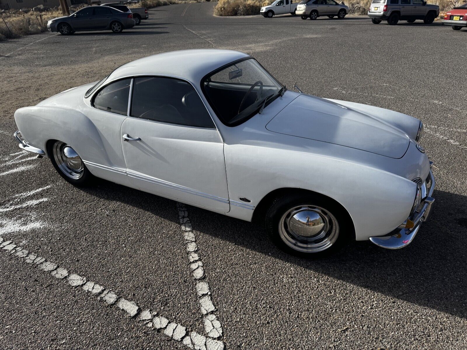 Volkswagen-Karmann-Ghia-Coupe-1965-12