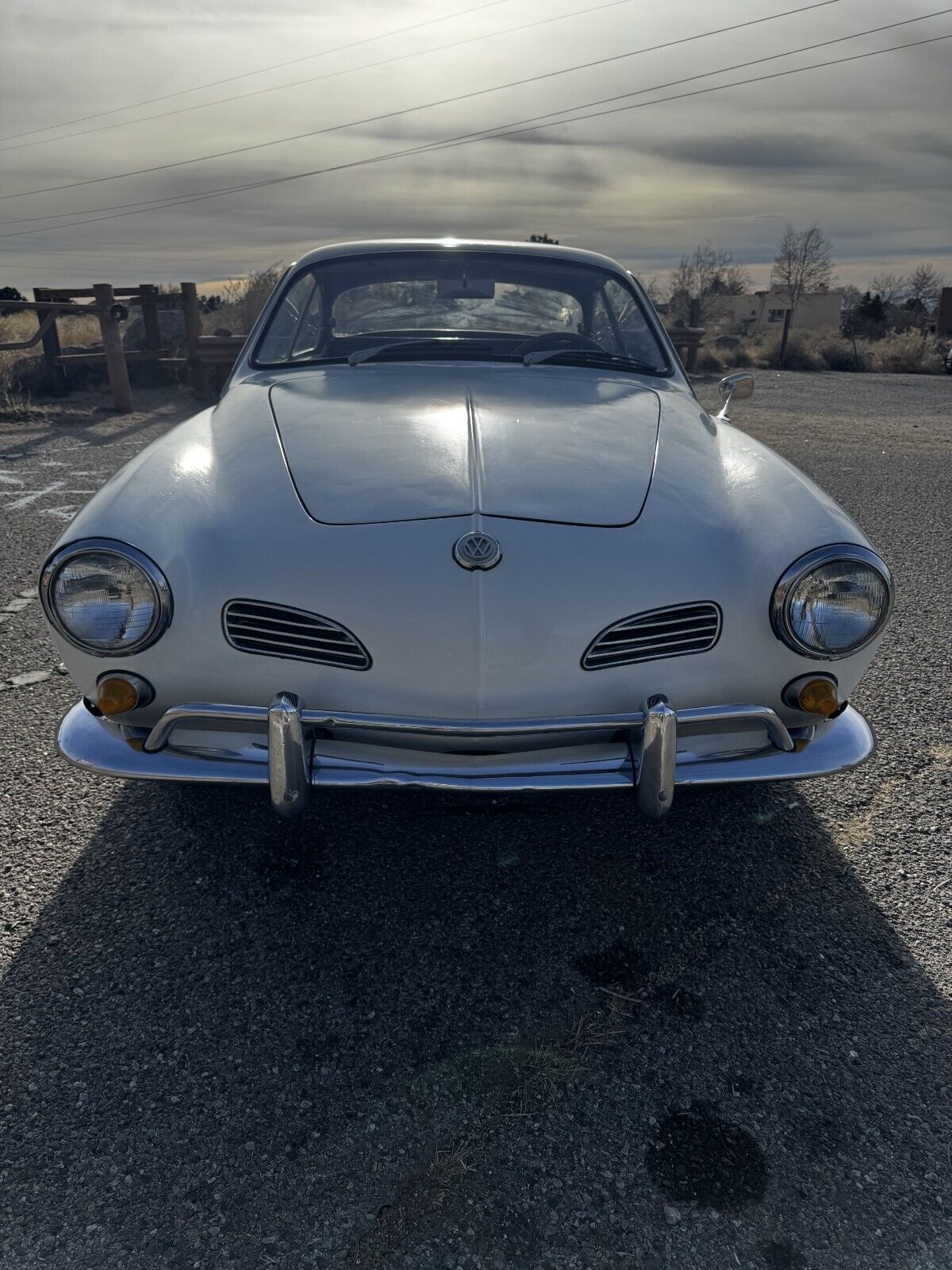 Volkswagen-Karmann-Ghia-Coupe-1965-2