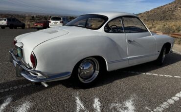 Volkswagen-Karmann-Ghia-Coupe-1965-8