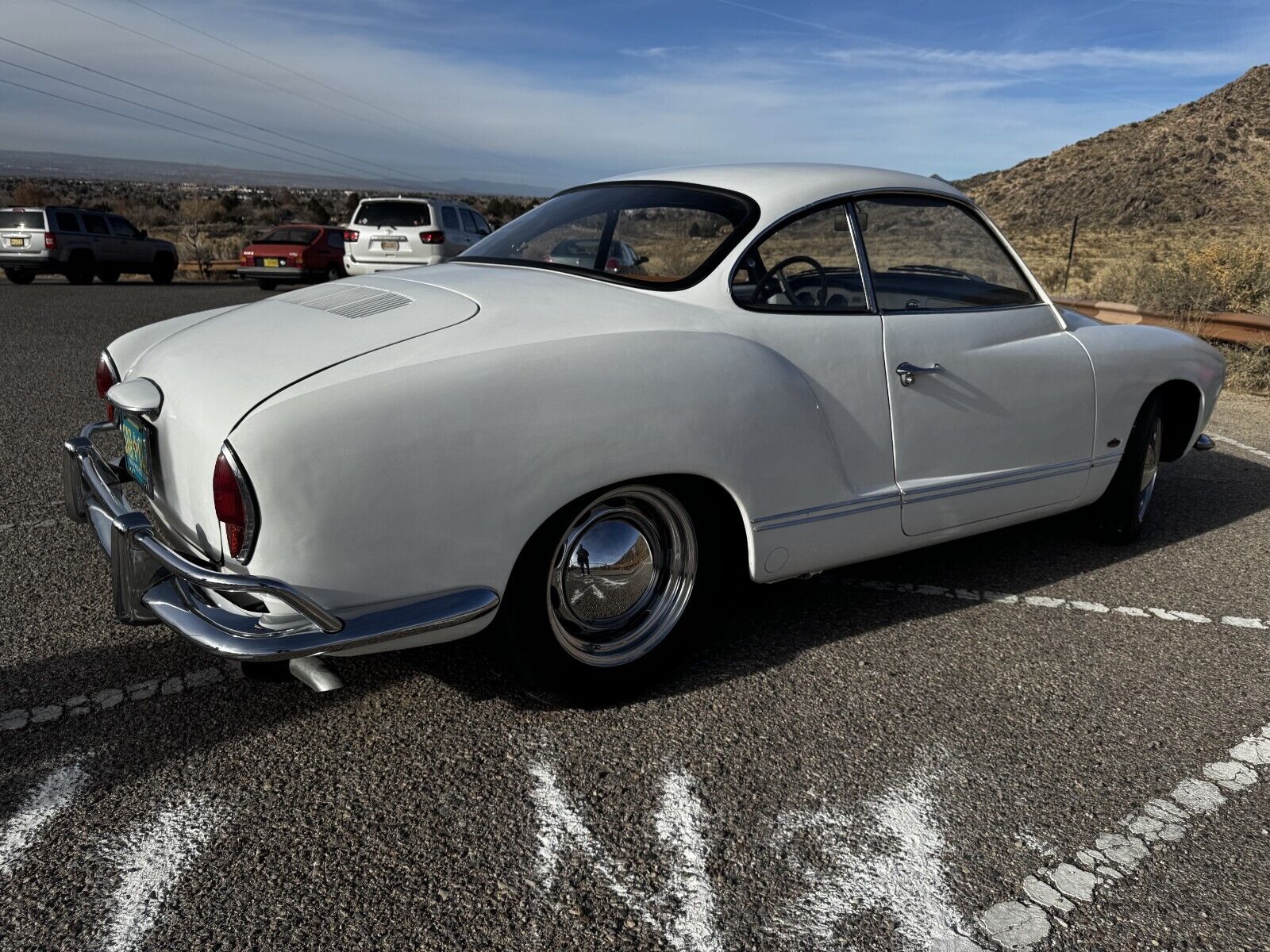 Volkswagen-Karmann-Ghia-Coupe-1965-8