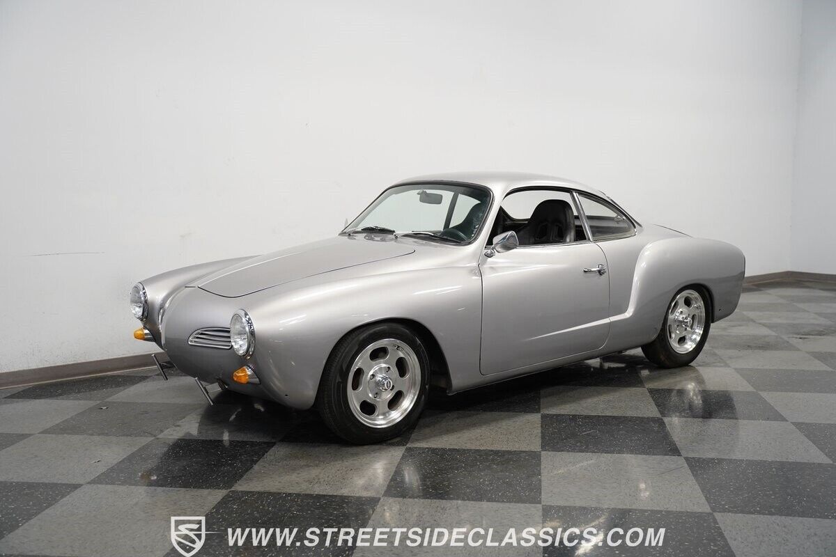 Volkswagen-Karmann-Ghia-Coupe-1966-5