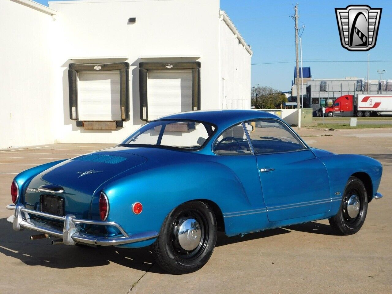 Volkswagen-Karmann-Ghia-Coupe-1969-Green-Tan-136271-7