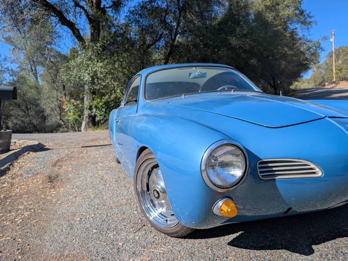 Volkswagen-Karmann-ghia-1963-blue-161