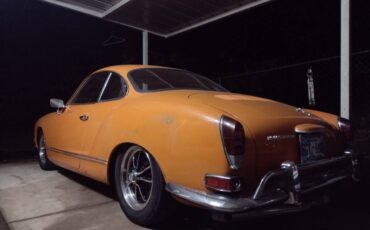 Volkswagen-Karmann-ghia-1971-orange-70811-11