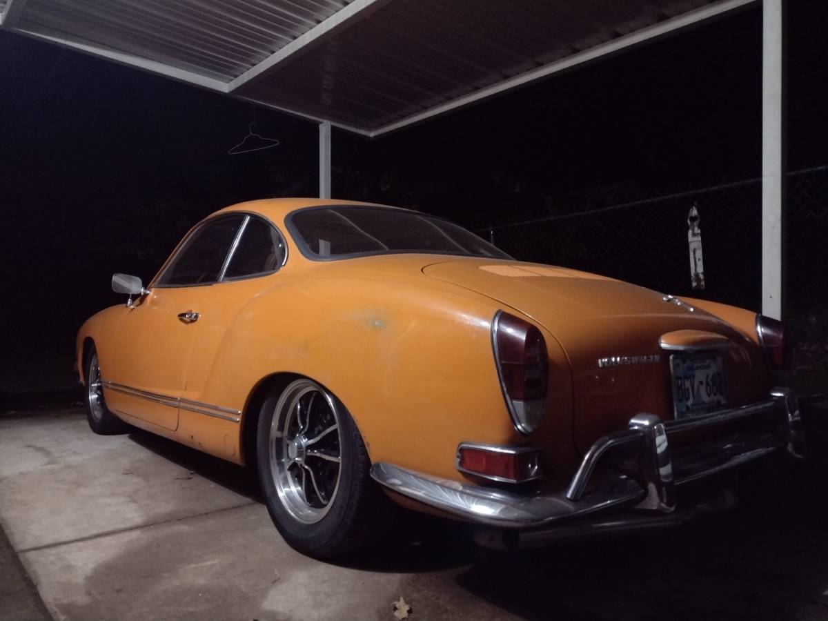 Volkswagen-Karmann-ghia-1971-orange-70811-11