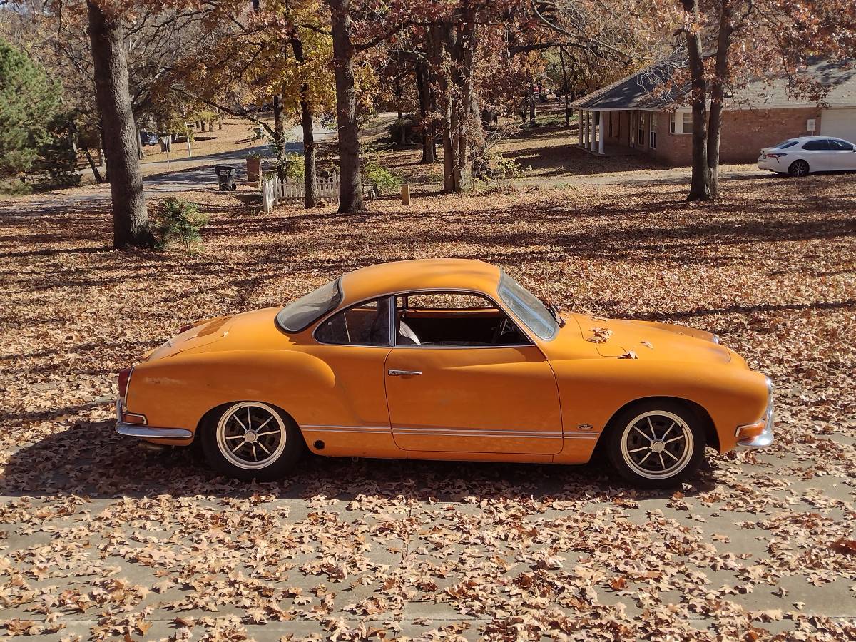 Volkswagen-Karmann-ghia-1971-orange-70811-19