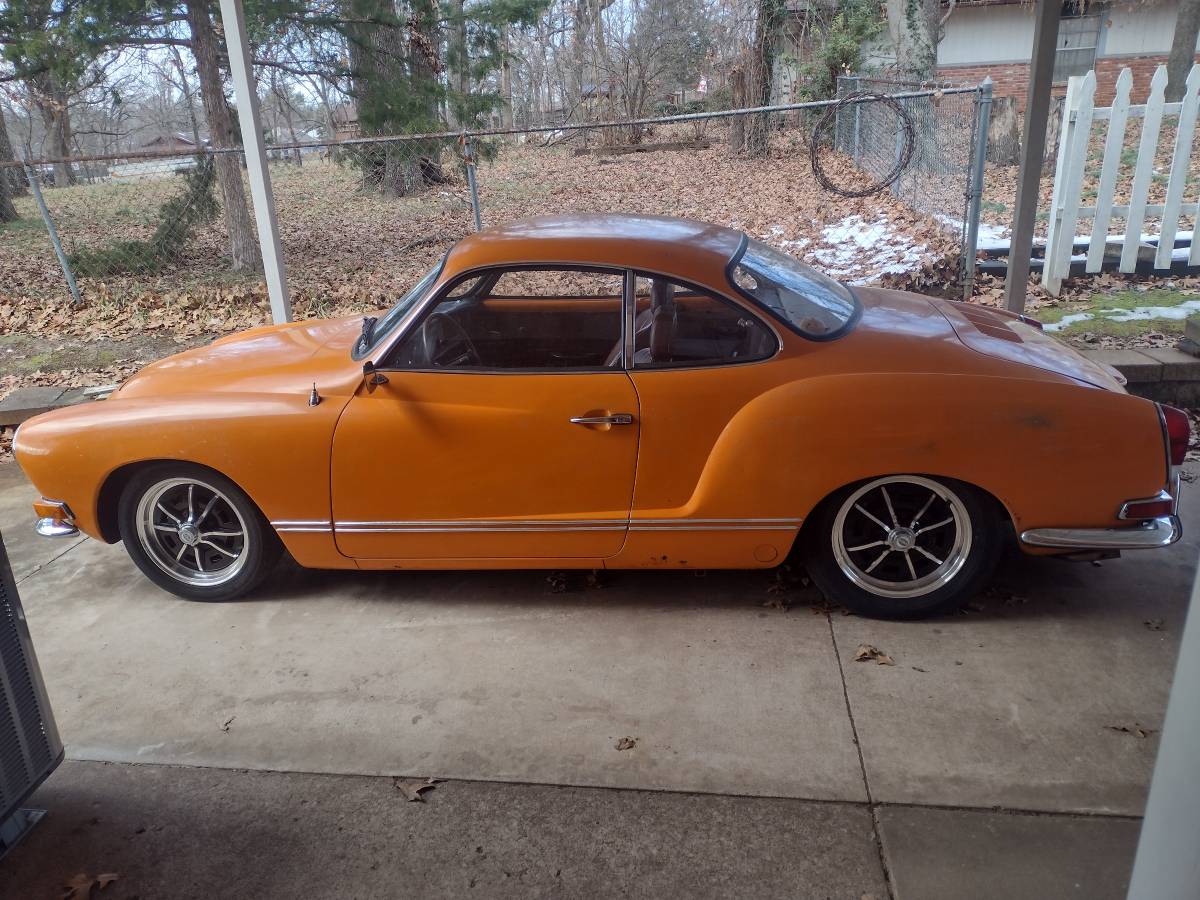 Volkswagen-Karmann-ghia-1971-orange-70811-20