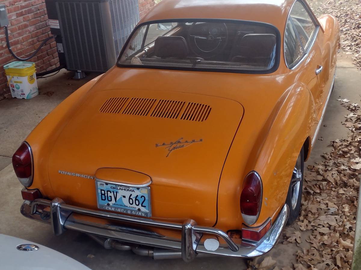 Volkswagen-Karmann-ghia-1971-orange-70811-21