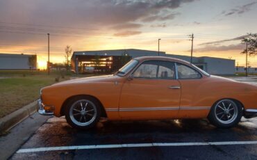 Volkswagen-Karmann-ghia-1971-orange-70811-3