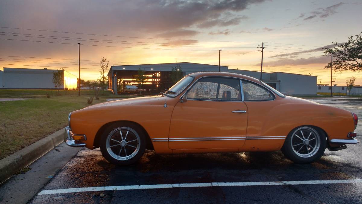 Volkswagen-Karmann-ghia-1971-orange-70811-3