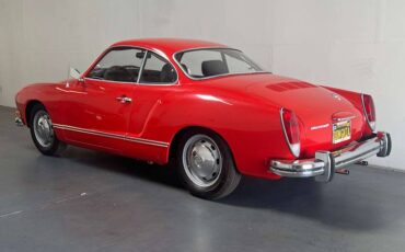 Volkswagen-Karmannghia-1974-2