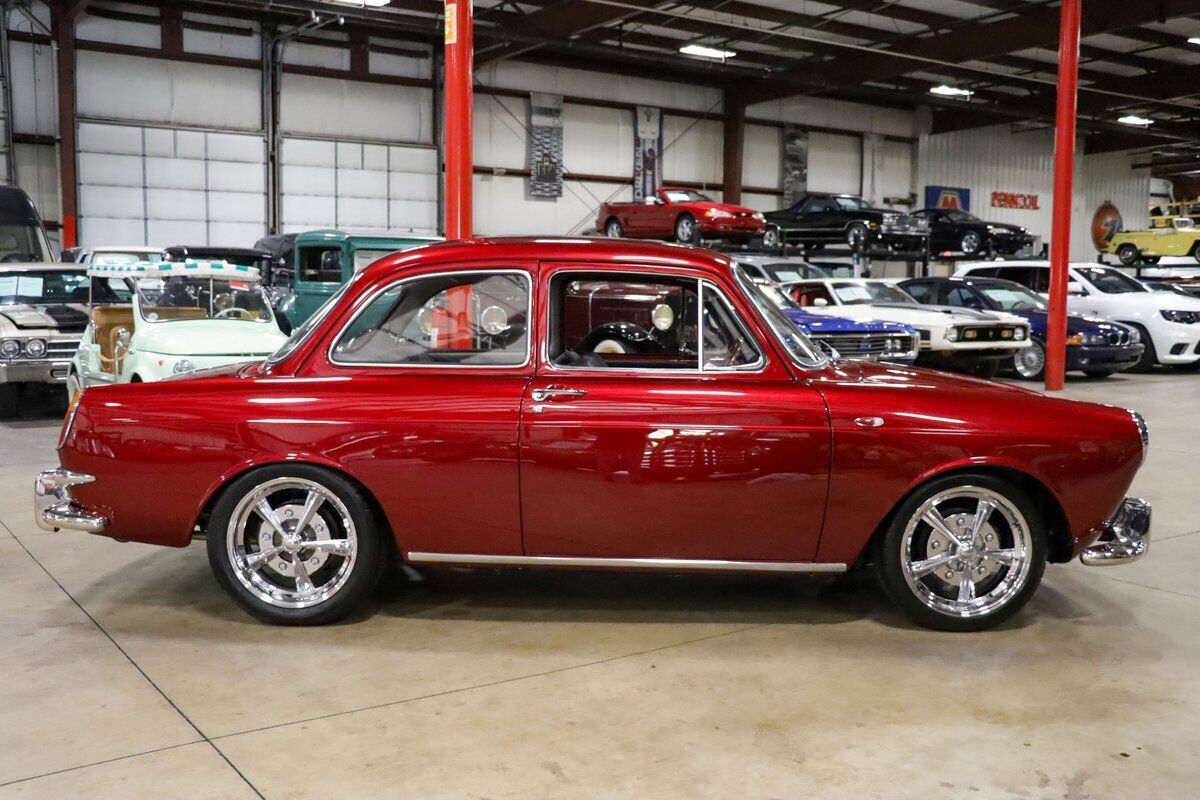 Volkswagen-Notchback-Coupe-1962-Red-Gray-1291-9