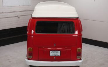 Volkswagen-T2B-Camper-Van-1973-11