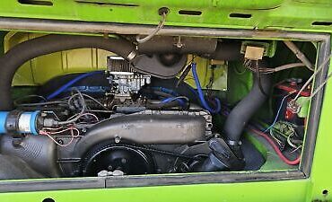 Volkswagen-Transporter-1973-Green-31121-9