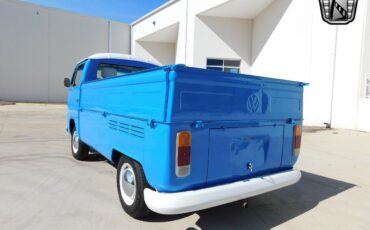 Volkswagen-Transporter-1992-Blue-Parchment-9386-8