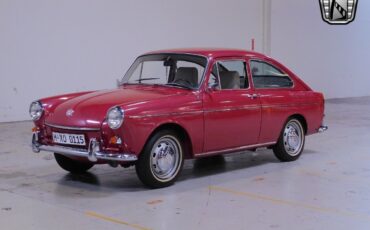 Volkswagen-Type-III-Coupe-1969-Red-White-83716-2