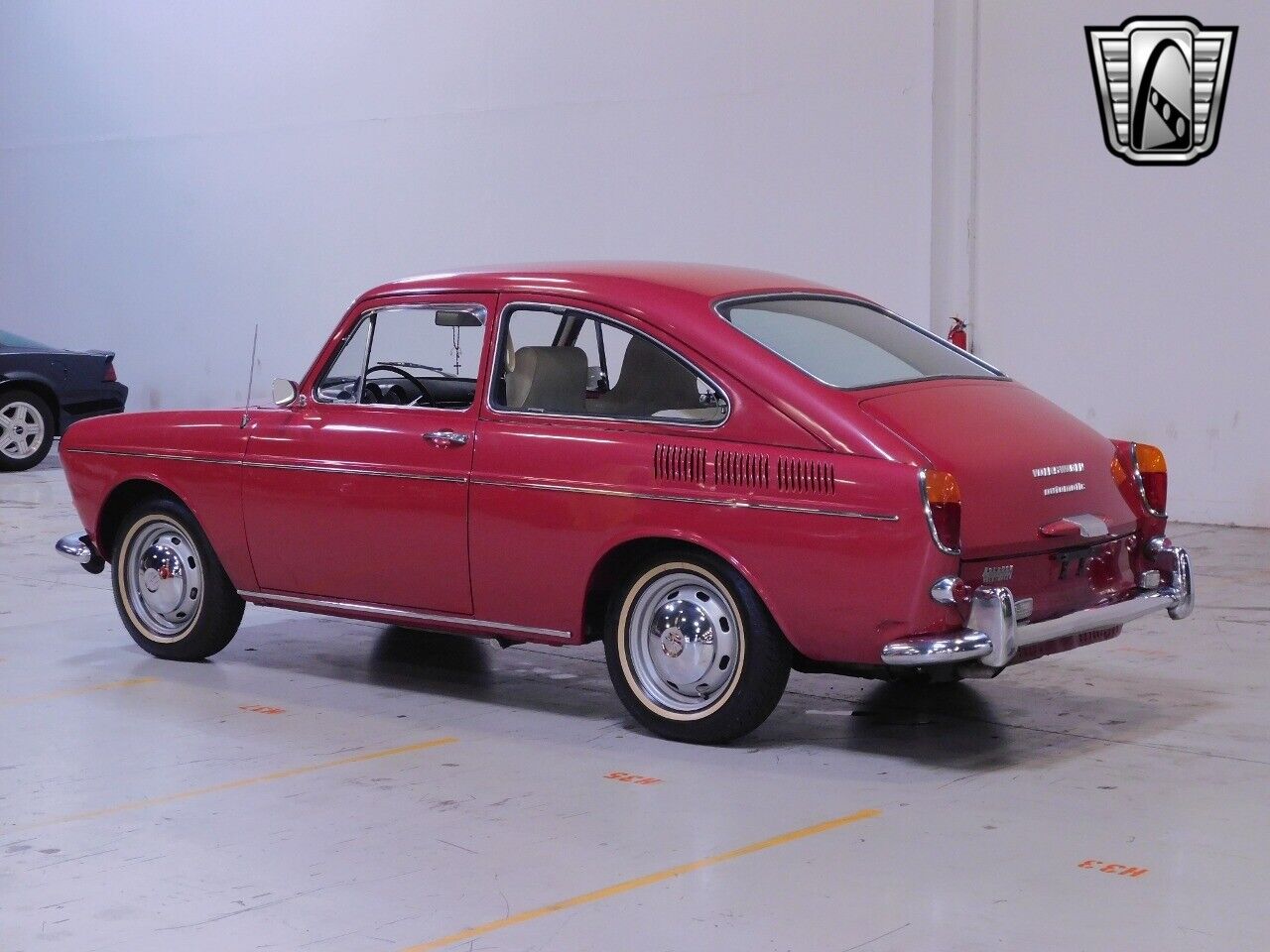 Volkswagen-Type-III-Coupe-1969-Red-White-83716-3