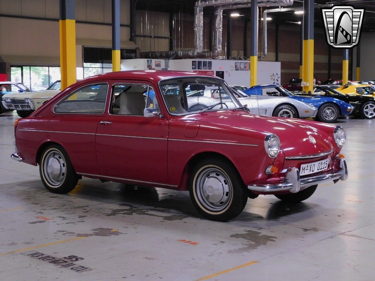 Volkswagen-Type-III-Coupe-1969-Red-White-83716-5