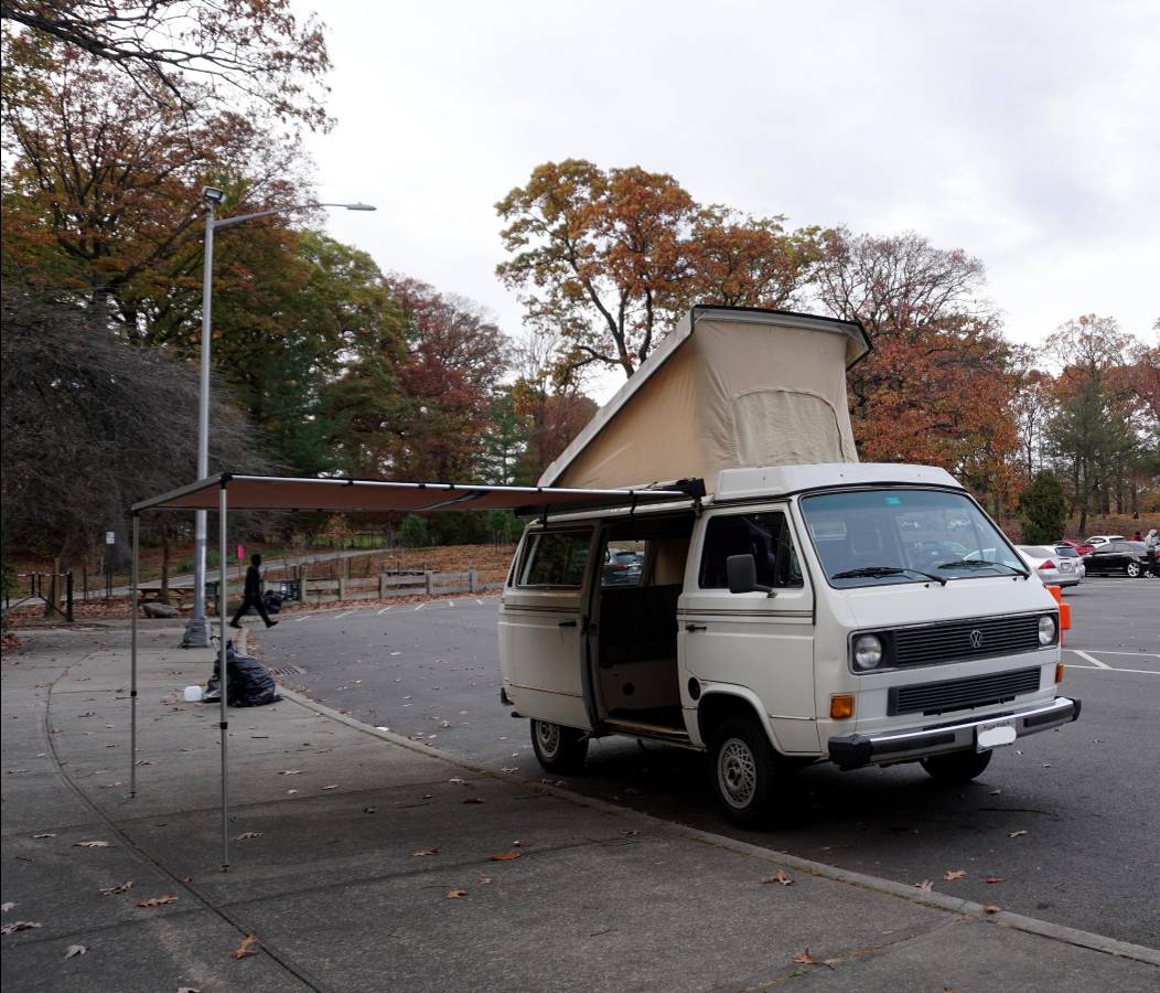 Volkswagen-Vanagon-1984-white-249448-1