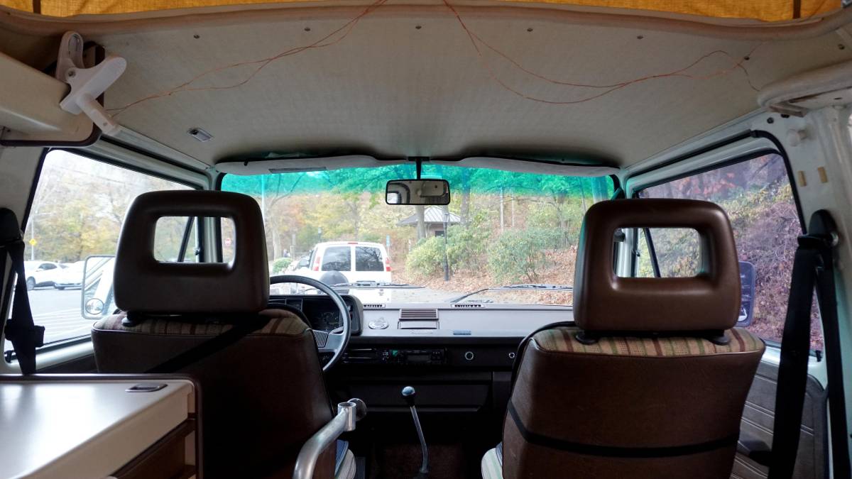 Volkswagen-Vanagon-1984-white-249448-6