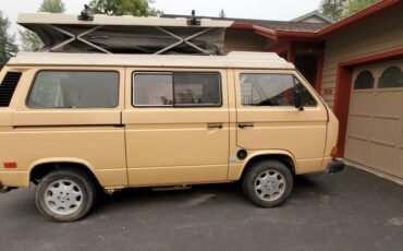 Volkswagen-Vanagon-1985-1