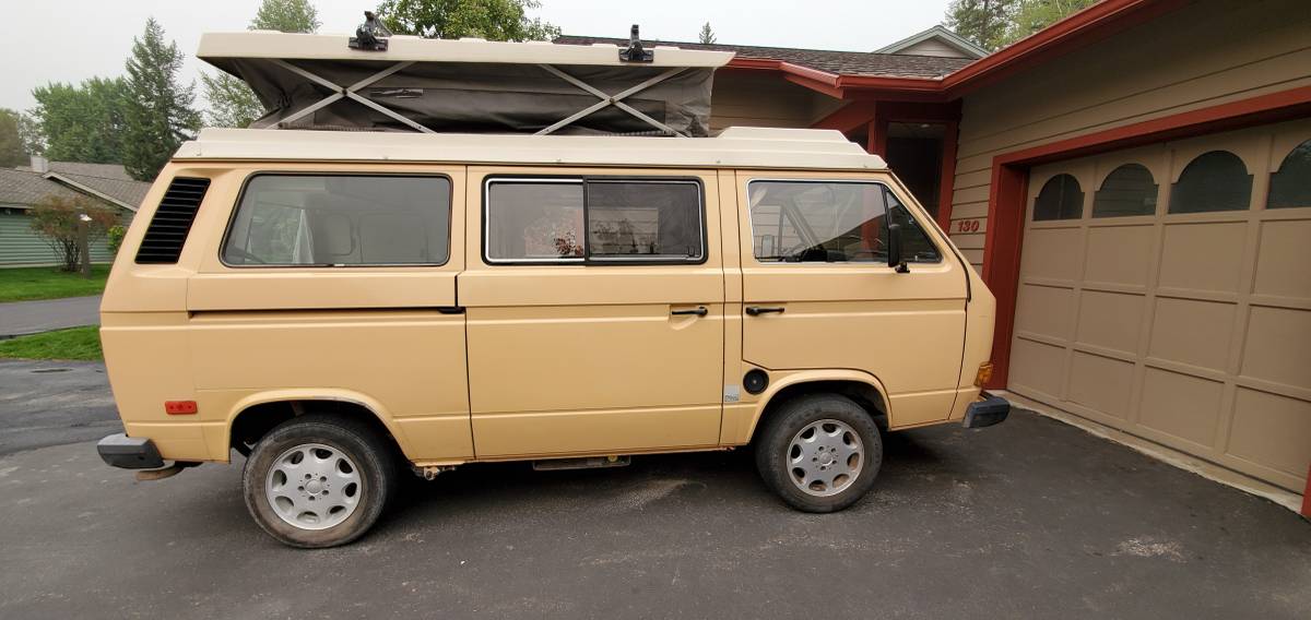 Volkswagen-Vanagon-1985-1