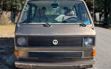 Volkswagen-Vanagon-1985-1