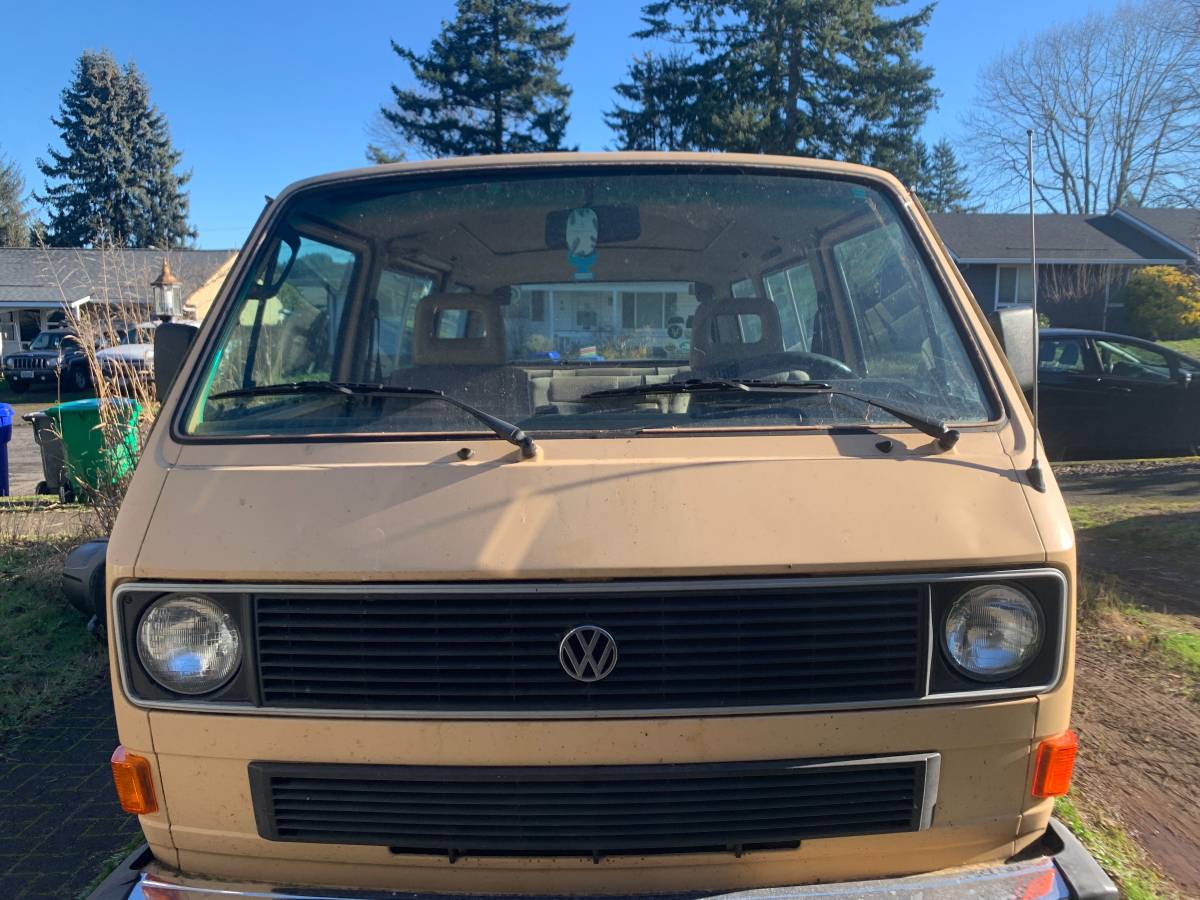 Volkswagen-Vanagon-1985-2