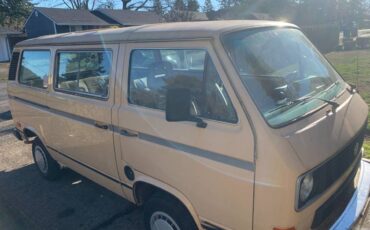 Volkswagen-Vanagon-1985