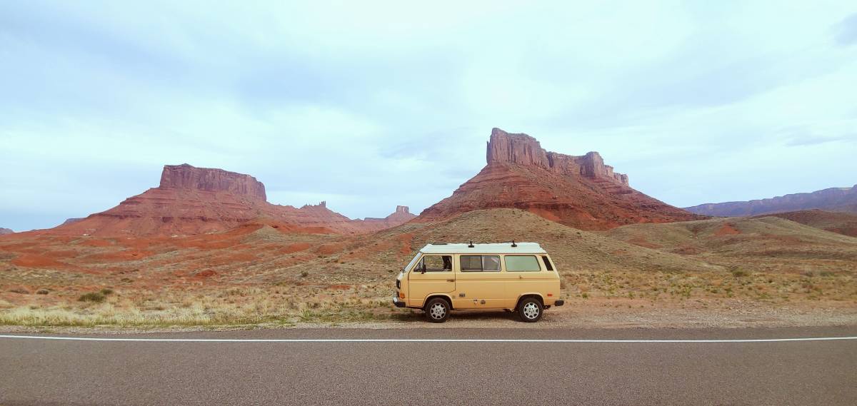 Volkswagen-Vanagon-1985