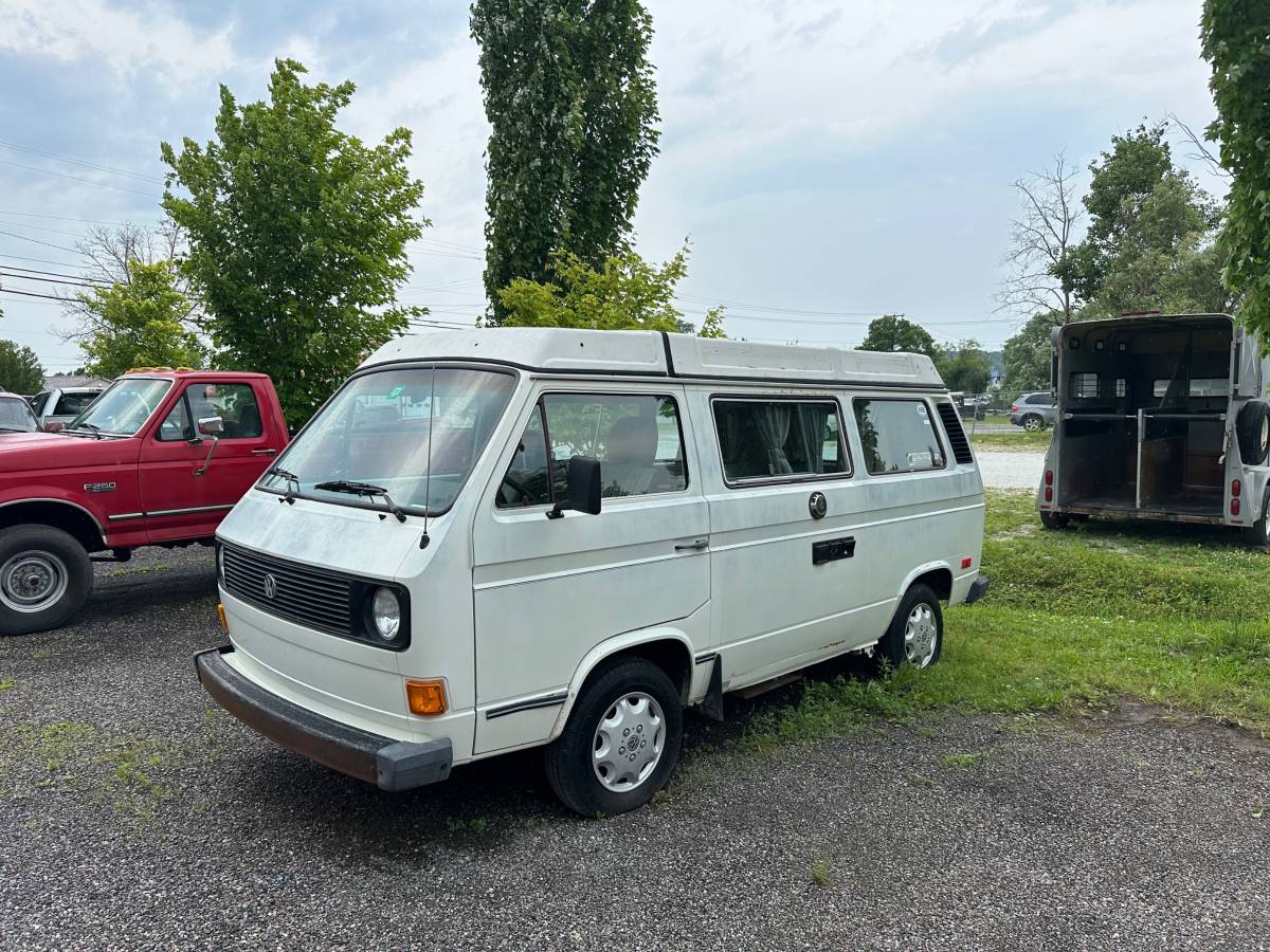 Volkswagen-Vanagon-westfalia-1982-104607-1